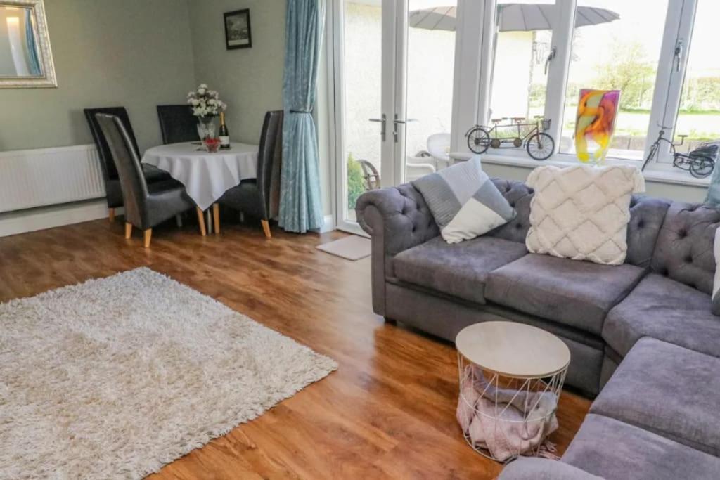 Two Acres- Spacious, Delightful, Pet Free Bungalow Levens Exterior photo